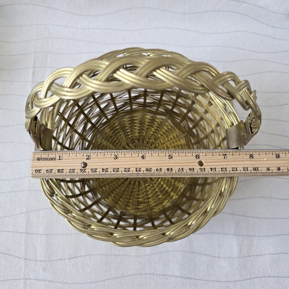 Vintage Brass Woven Metal Basket Decor Metal Moveable Handle 9"x8"x8" Heavy - Picture 7 of 7